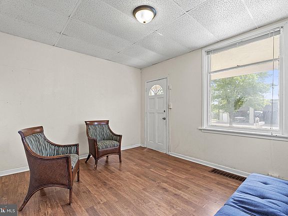 4th image of 435 S Burhans Blvd