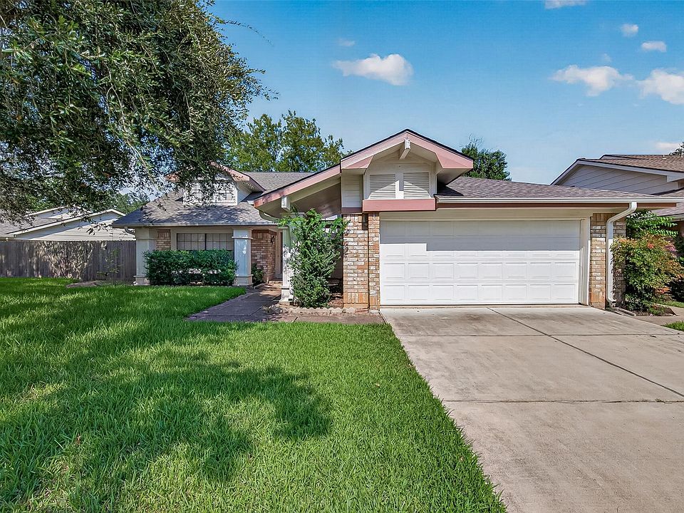 1st image of 2215 Brook View Ln
