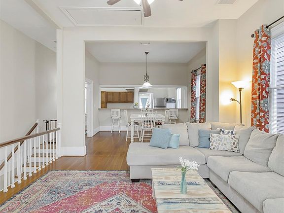 4th image of 1816 Avenue M