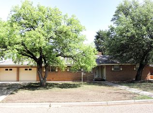 3006 W 19th St, Plainview, TX 79072