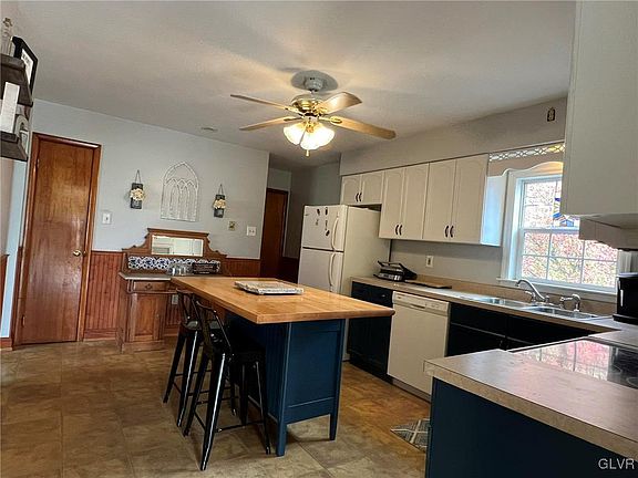 4th image of 4208 Wood Dr