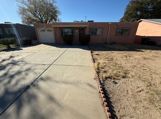 317 General Hodges St NE, Albuquerque, NM 87123