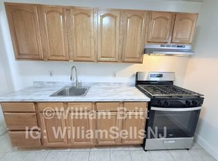 175 W 48th St #6, Bayonne, NJ 07002