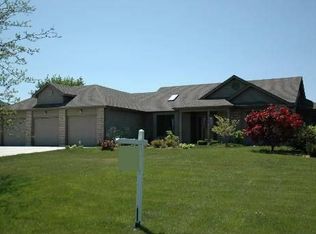 457 Sleeping Bear Trl, Gilberts, IL 60136