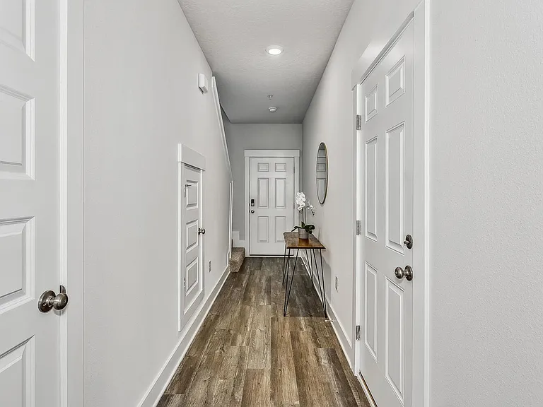 1518 Iroquois Ct — Photo 24