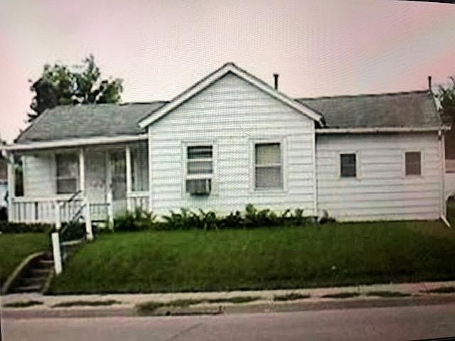 1st image of 710 E Marion St