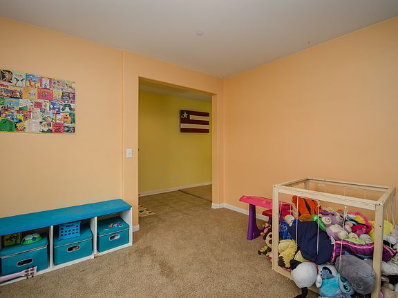 5th image of 31752 Yale Ln