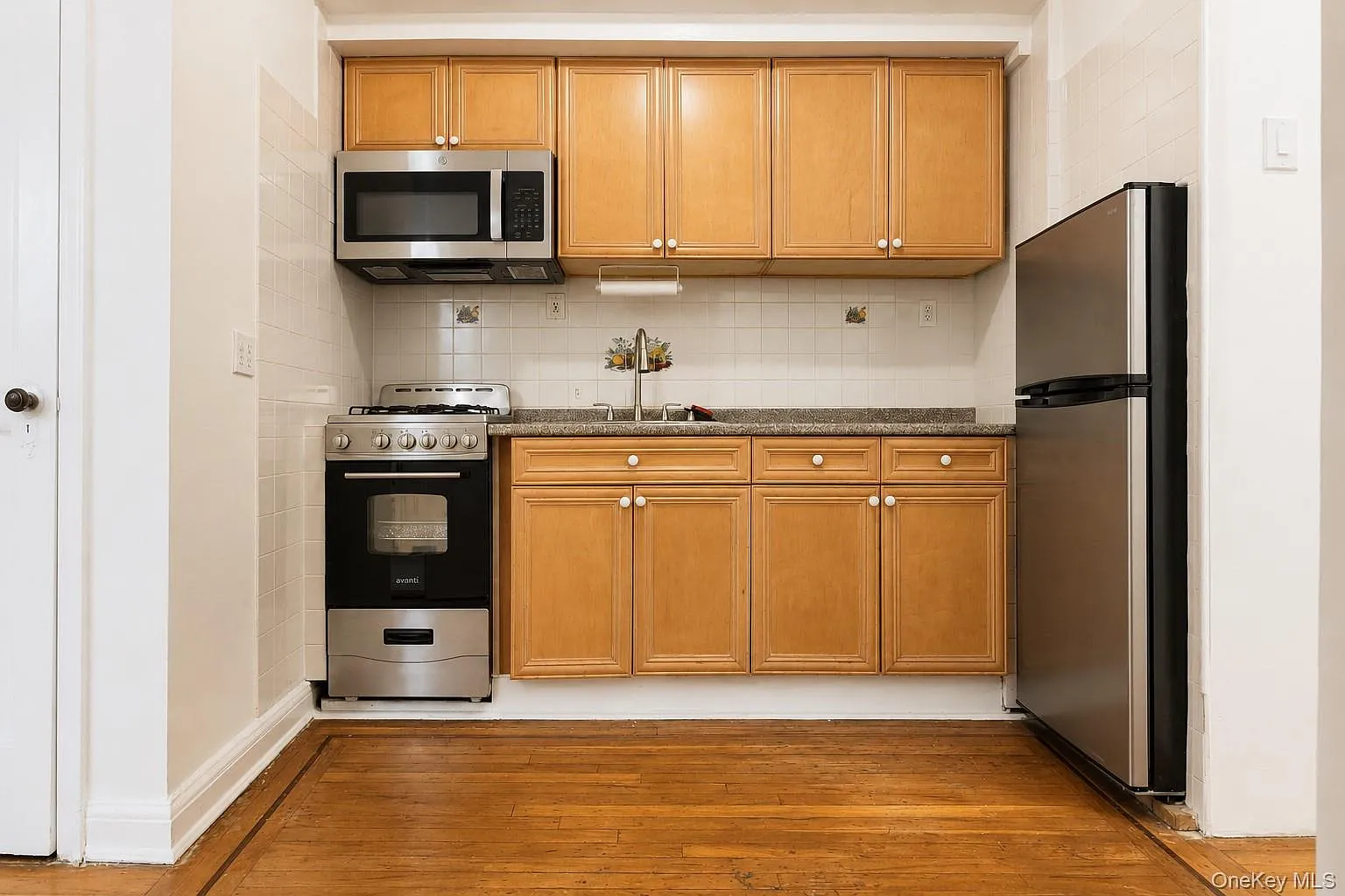 1 bed, 1.0 bath, 650 sqft, $2,050 — Photo 4