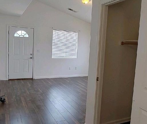 3rd image of 9524 Sally Ave APT A