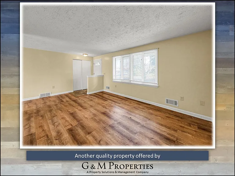 33 Lightwood Ln — Photo 4