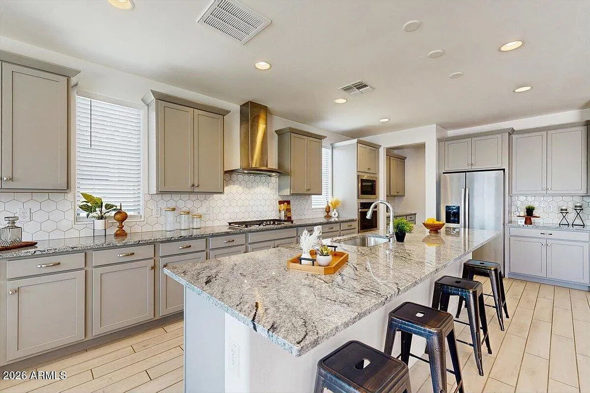 4 bed, 2204 sqft, $2,850 — Photo 3