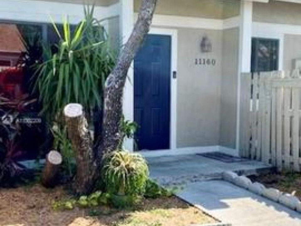 Lovely townhouse, perfect for family, couples, or room-mates. Ample parking. Desirable community amenities.