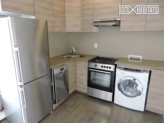 Rented by Citi Habitats | media 32