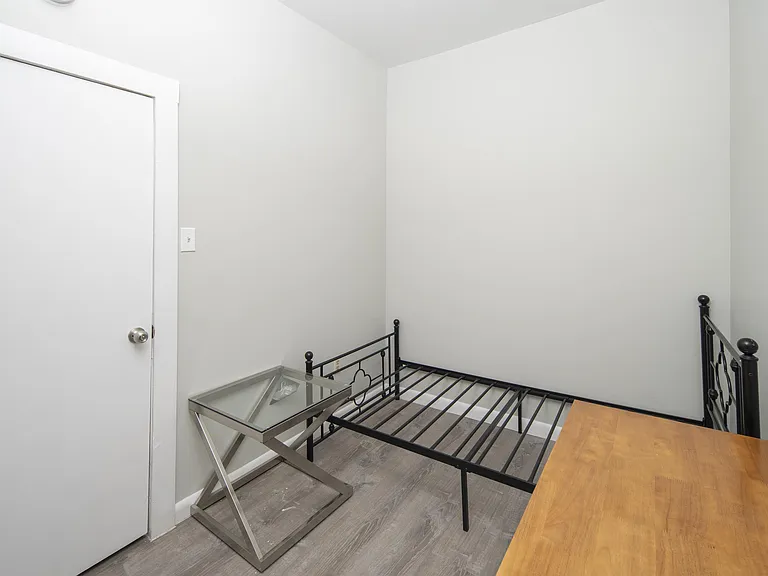 159 Hoosick St #1R — Photo 22