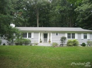 109 Appleby Dr, Bedford, NY 10506