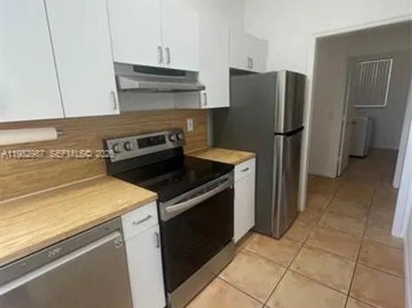 3421 SW 25th St #3421, Miami, FL 33133