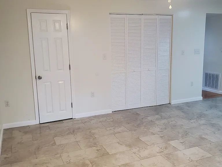 130 Cindie Ln — Photo 7
