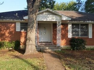 300 S Center St, Forney, TX 75126