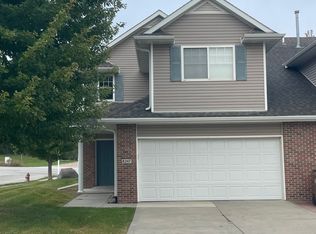 8247 S 85th St, Lincoln, NE 68526