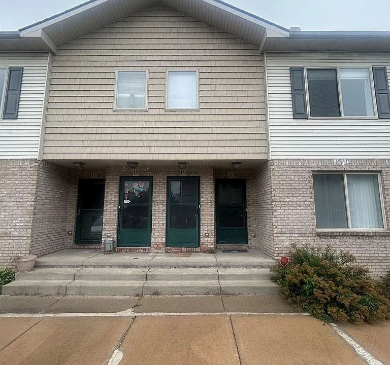 19 Eden Park Dr