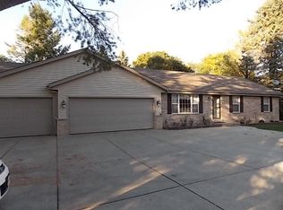 2846 5 1/2 Mile Rd, Racine, WI 53402