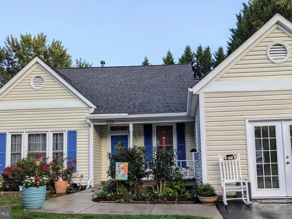 320 Cardinal Glen Cir, Sterling, VA 20164