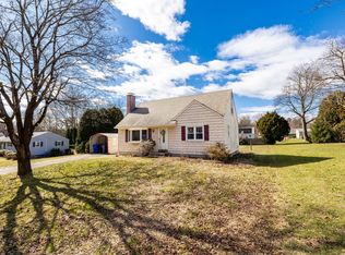 30 Kennedy Dr, Enfield, CT 06082