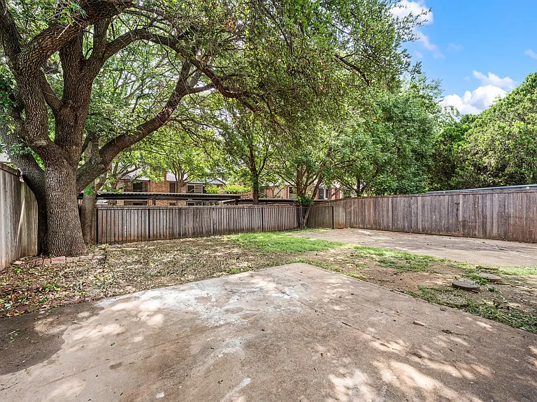 802 Rock Creek Dr — Photo 12