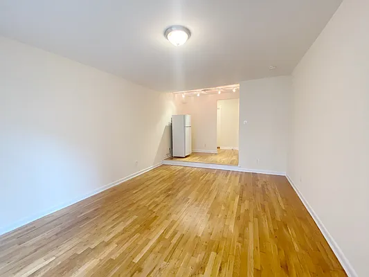 Rented by City Connections Realty | media 10