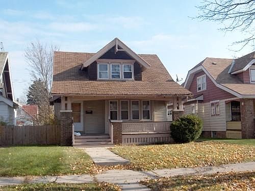 1st image of 2940 N 39th St