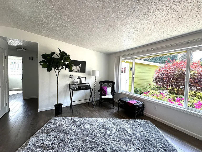 808 NE Garrison St — Photo 8