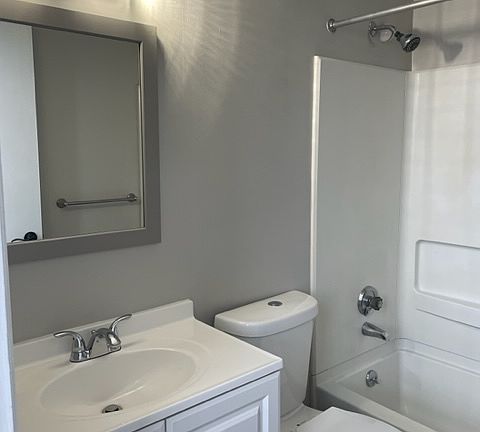 4th image of 117 Main St #9