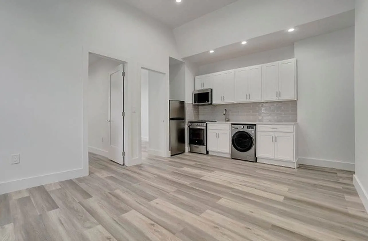 3017 Brighton 12th Street — Photo 1