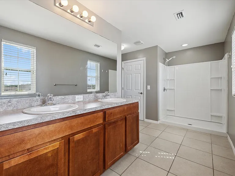 2703 Loreto Ct — Photo 12