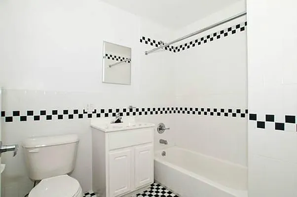 Rented by Level Group | media 49