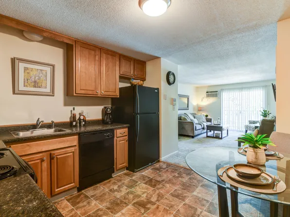 Colonial Village Apartments