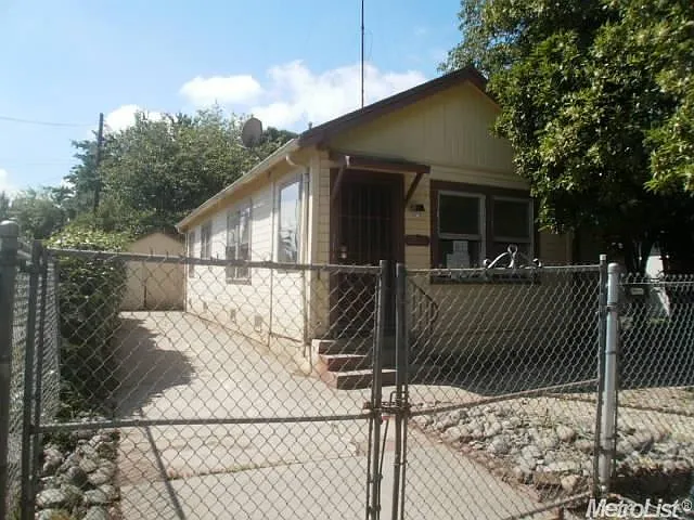 3516 19th Ave photo 1