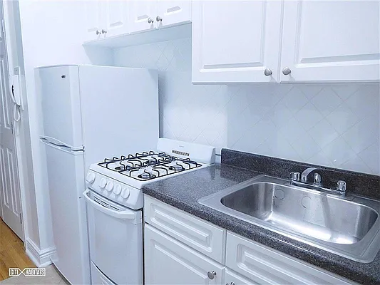 Rented by Corcoran | media 11