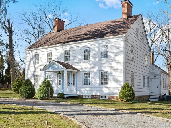 208 N Country Road, Miller Place, NY 11764