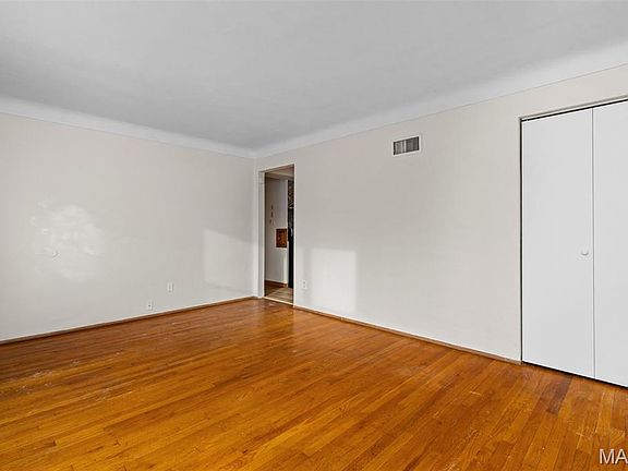 5th image of 10044 Pepper Ln