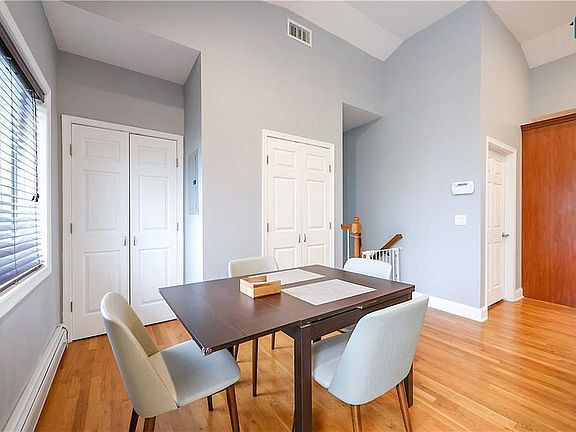 2nd image of 2571 Harway Ave #3B