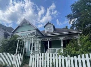 807 E Main St, Winnfield, LA 71483