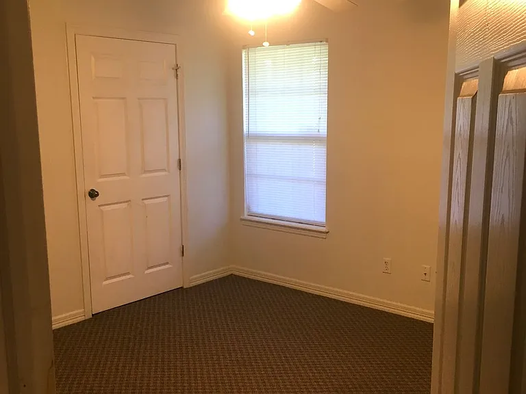 667 N Meadowlands Dr — Photo 8