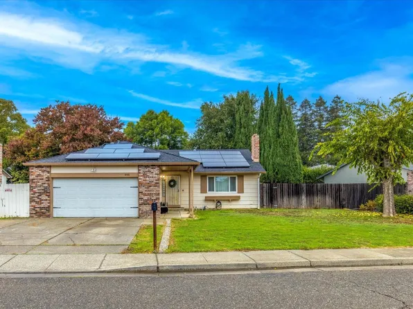 555 E Creekside Circle, Dixon, CA 95620