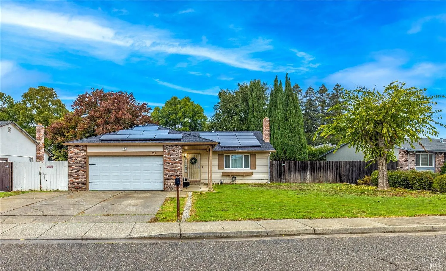 555 E Creekside Circle photo 1
