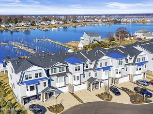14 Cordelia Ct, Long Branch, NJ 07740