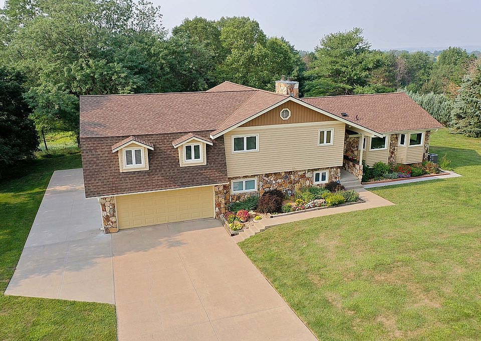 1st image of 3302 Birchwood Dr