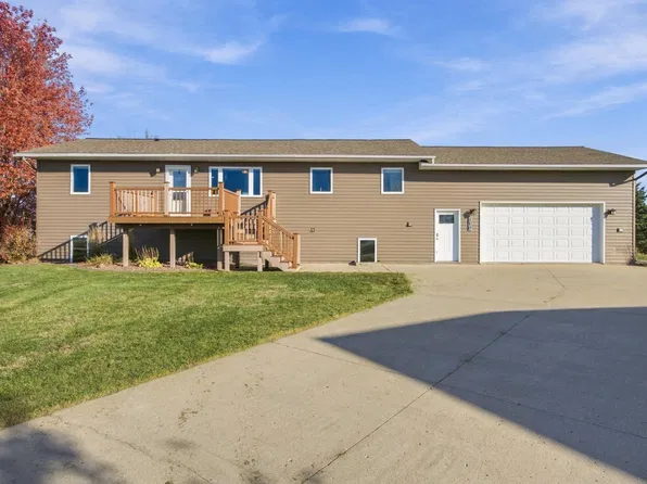310 Jefferson Ct, Breckenridge, MN 56520