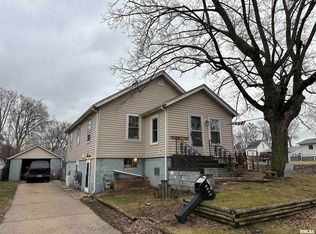 1208 S 12th St, Pekin, IL 61554