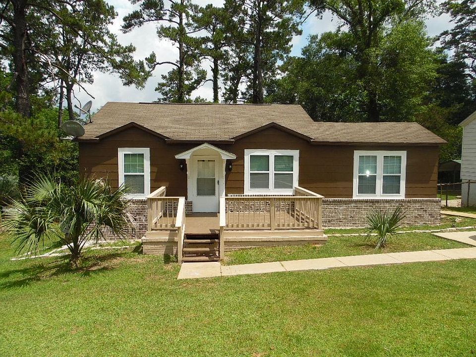 1st image of 1006 Pine Ave